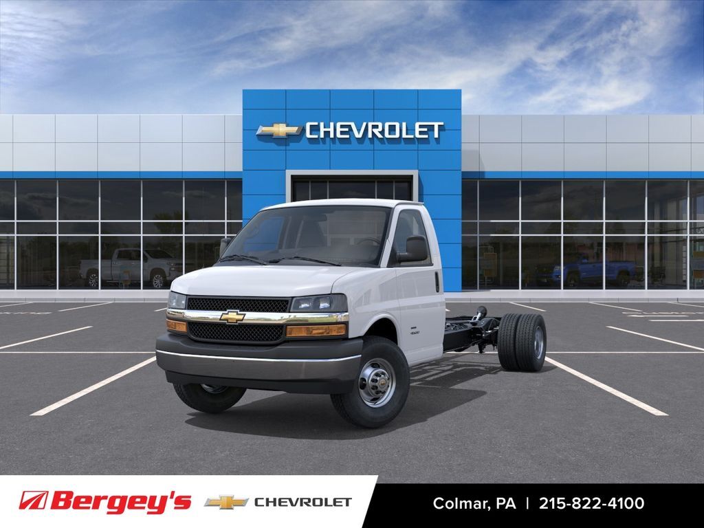 2026 CHEVROLET Express Cutaway in Colmar, PA