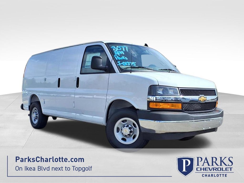 2026 CHEVROLET Express 2500 in Kernersville, NC