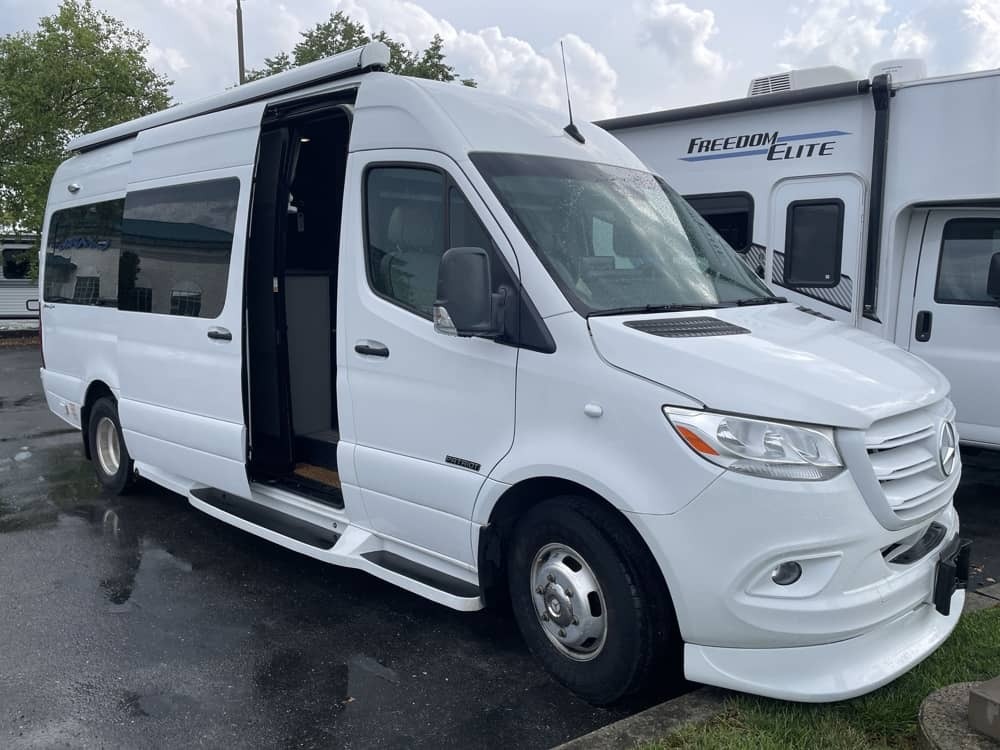 2023 American Coach PATRIOT MD4-170EXT in syosset NY