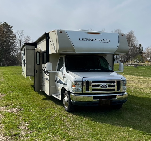 2016 Coachmen LEPRECHAUN 320 BH RV