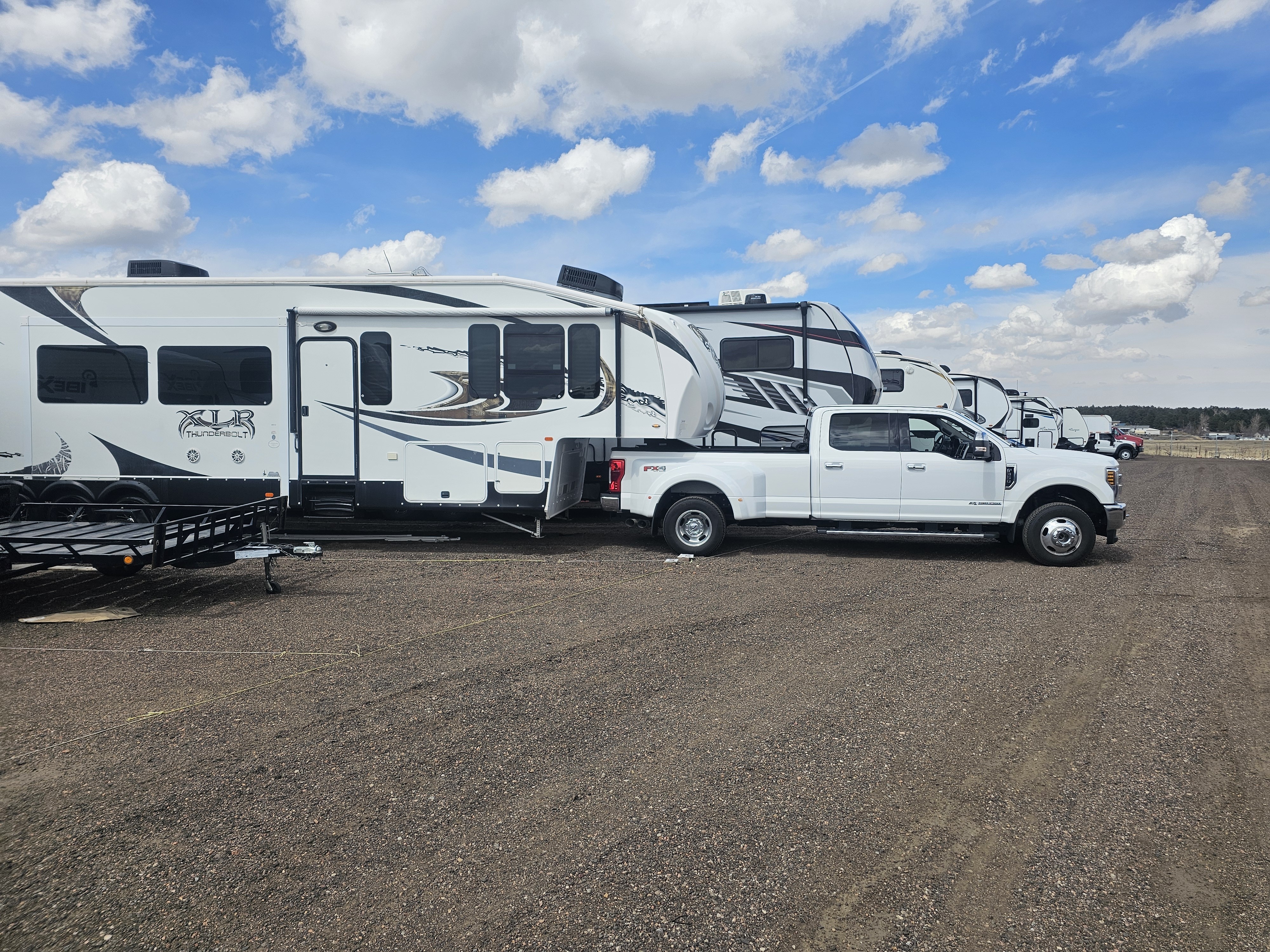 2012 Forest River XLR THUNDERBOLT 40X12HP Fifth Wheel Toy Hauler RV