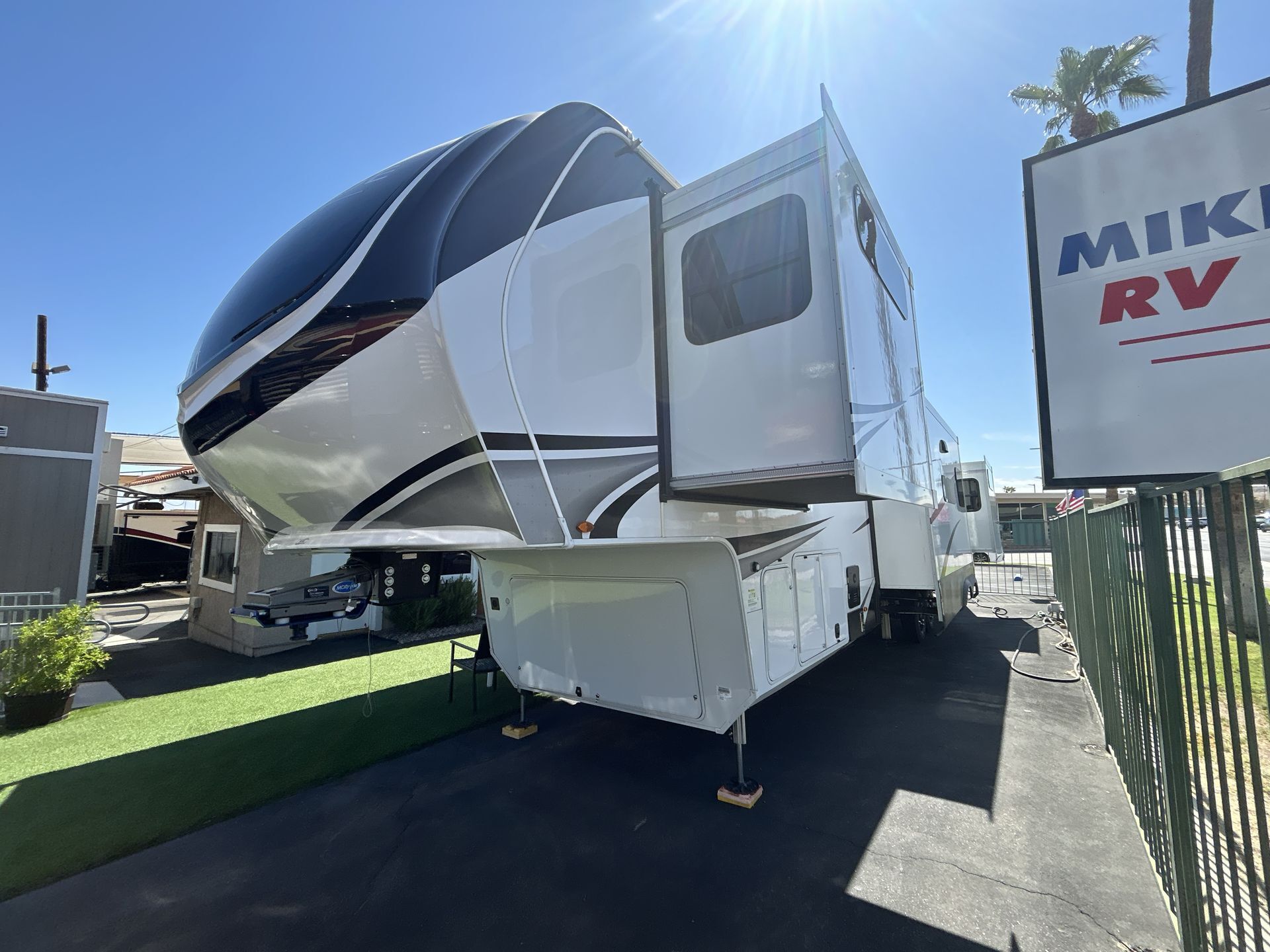 2026 Grand Design SOLITUDE 391DL in cathedral city CA