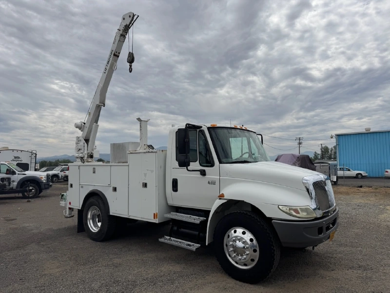 2006 INTERNATIONAL 4300