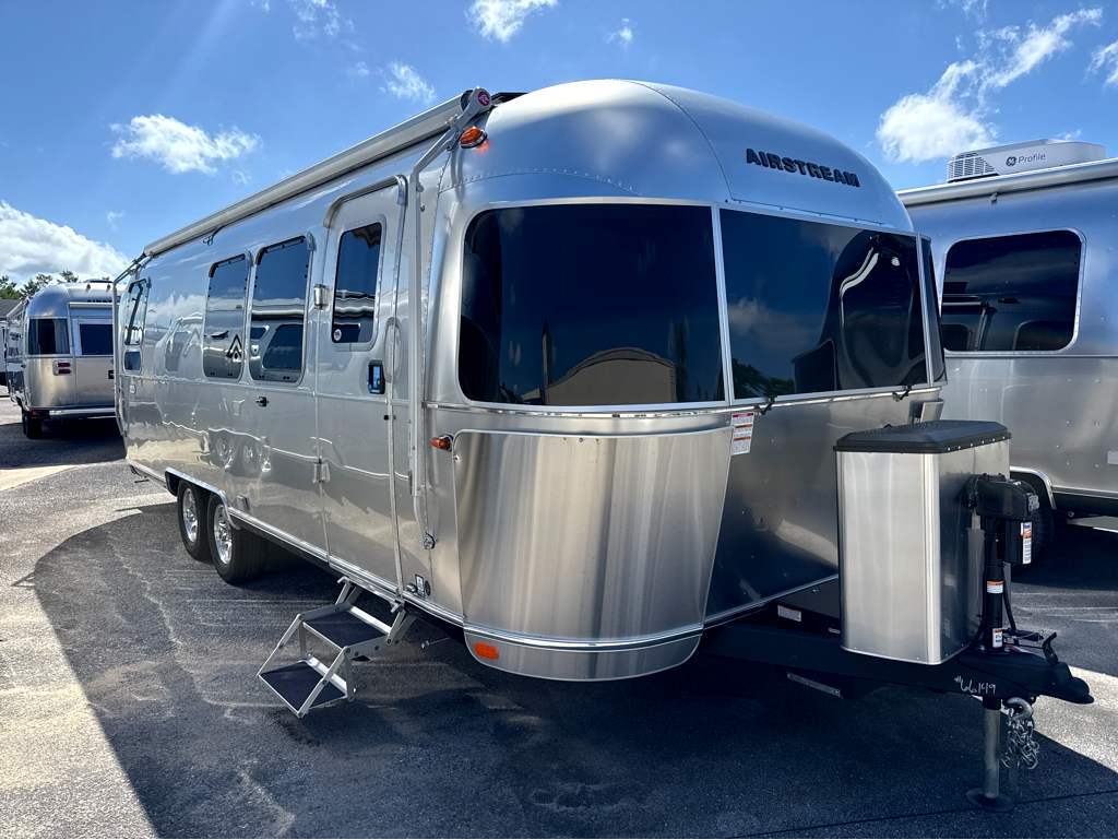 2026 Airstream Flying Cloud 28RBQ RV
