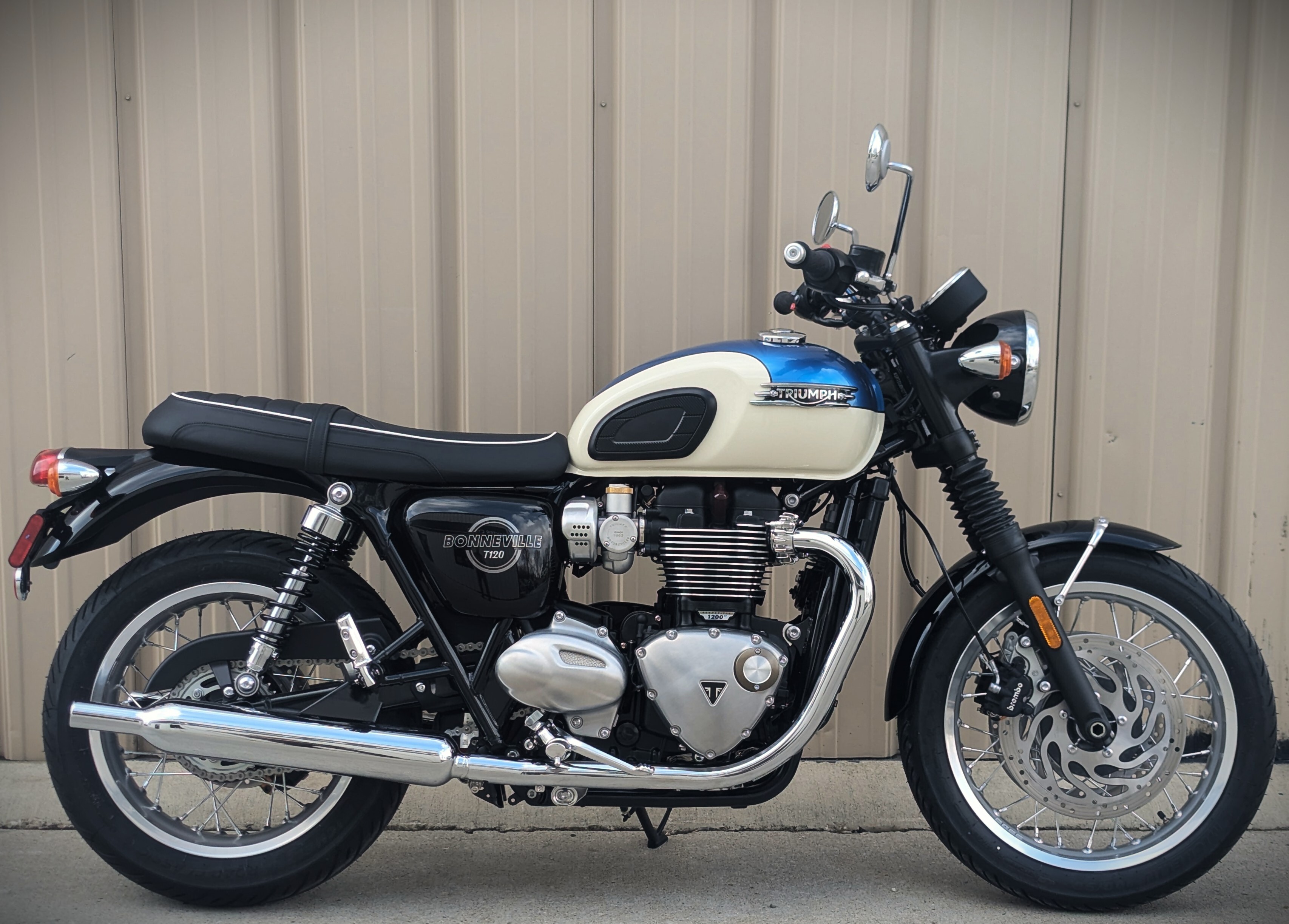 2026 Triumph BONNEVILLE T120 BASE in Marne, IA