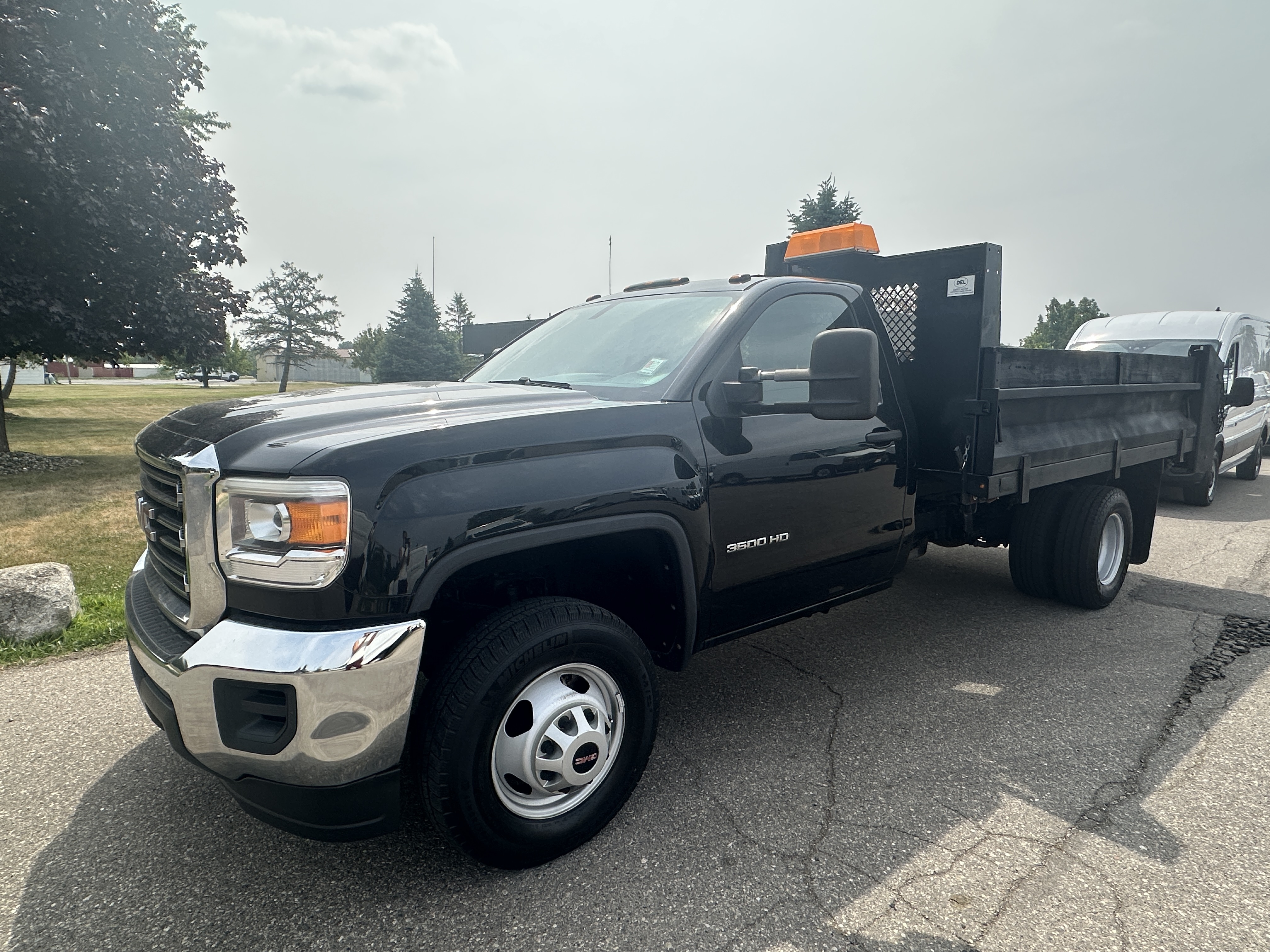 2015 GMC SIERRA 3500HD DUMP TRUCK in Swartz Creek, MI