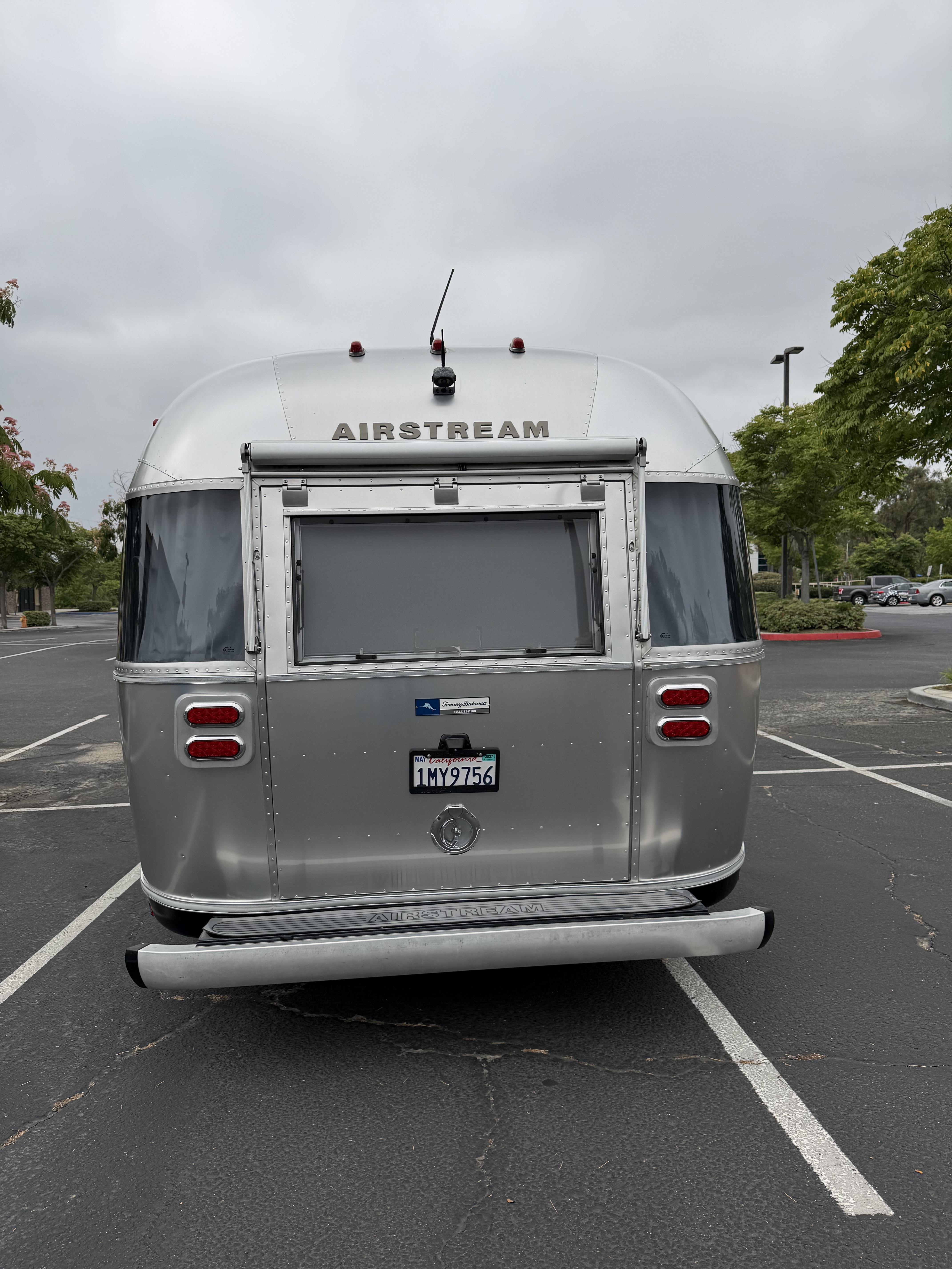 2018 Airstream TOMMY BAHAMA 27FB in castaic CA