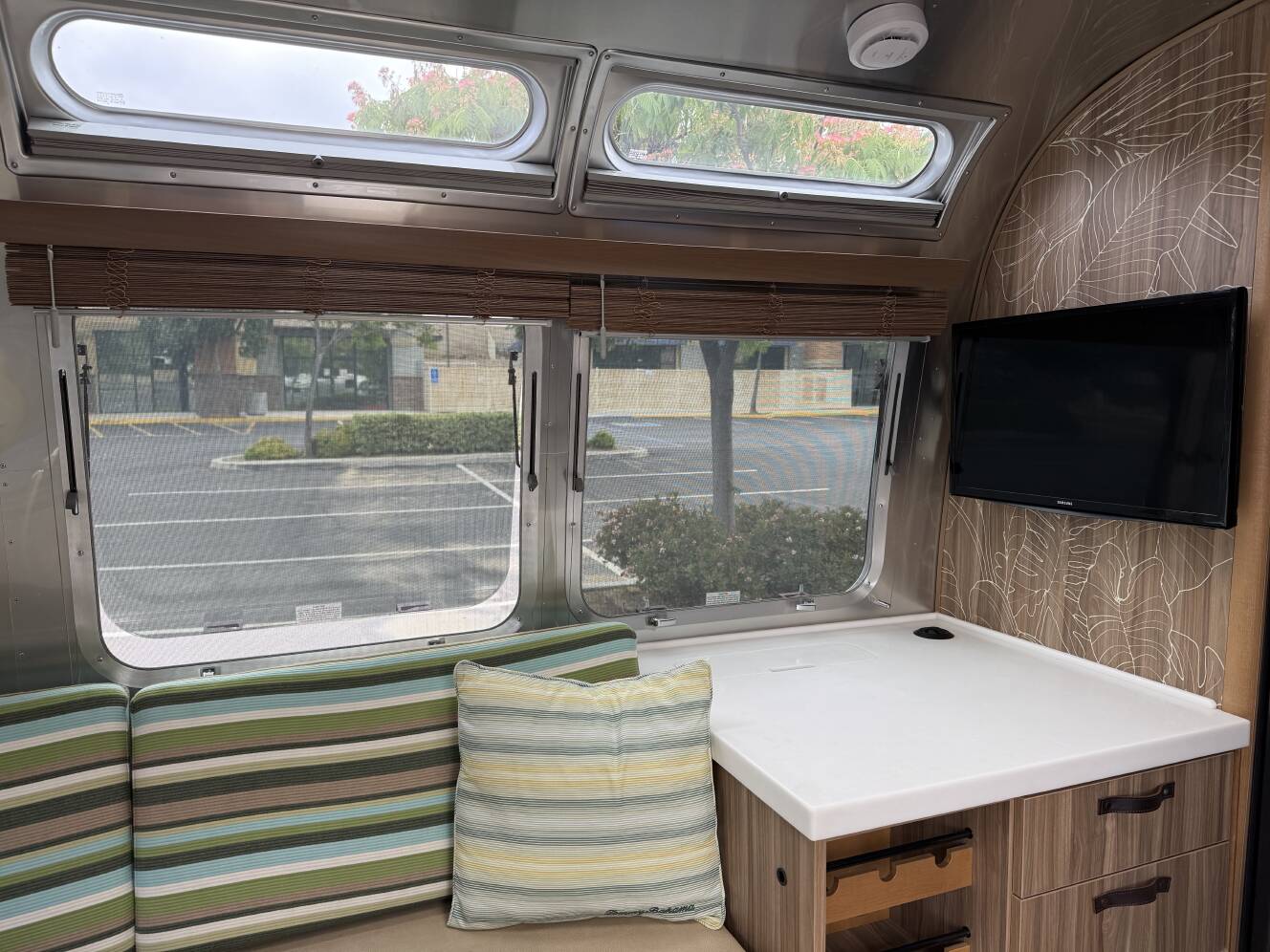 A photo of this 2018 Airstream TOMMY BAHAMA 27FB