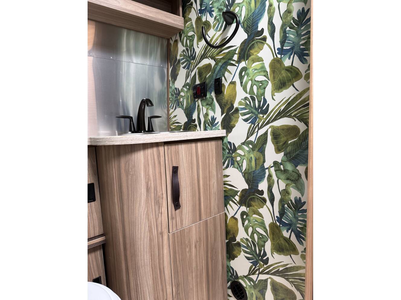 A photo of this 2018 Airstream TOMMY BAHAMA 27FB