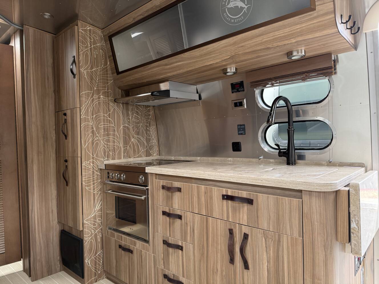 A photo of this 2018 Airstream TOMMY BAHAMA 27FB