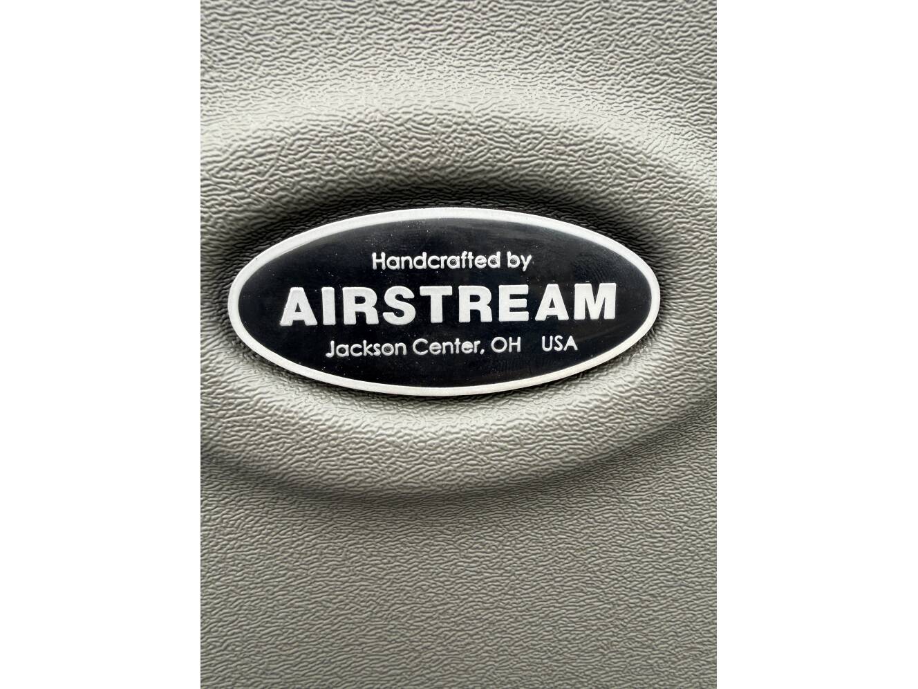 A photo of this 2018 Airstream TOMMY BAHAMA 27FB