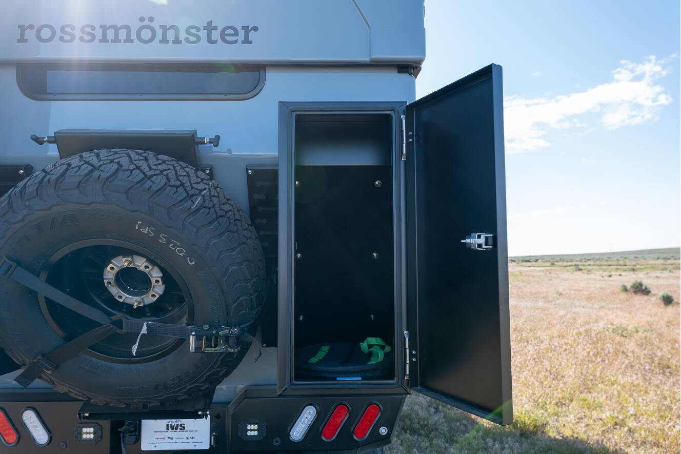 A photo of this 2026 Rossmonster BAJA TRAIL LX