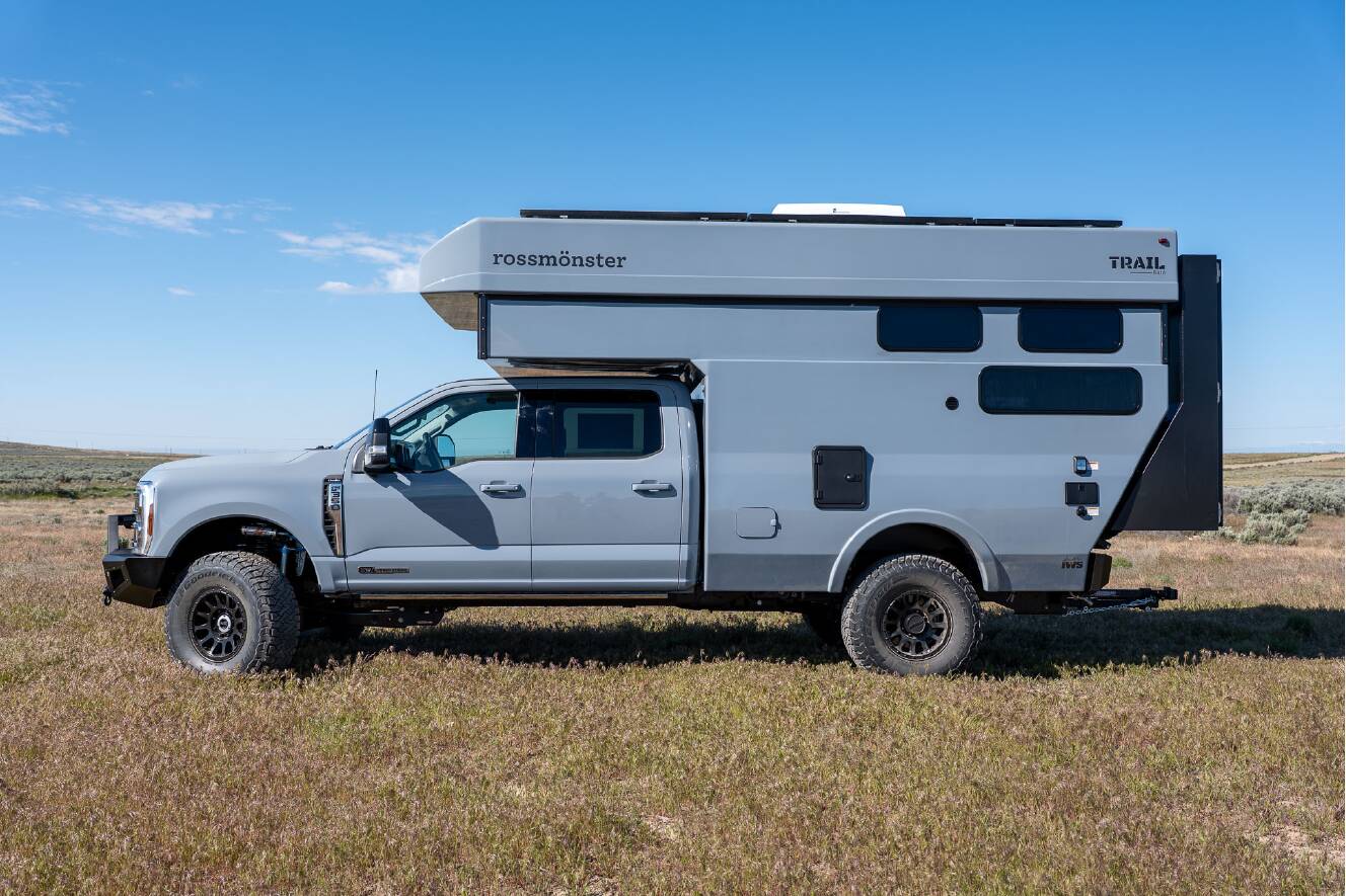 A photo of this 2026 Rossmonster BAJA TRAIL LX