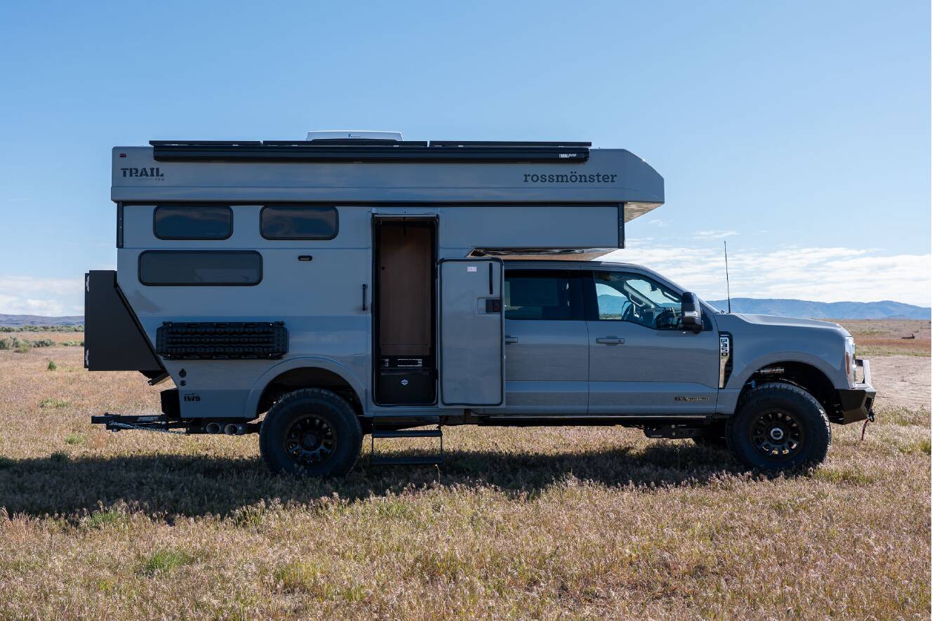 A photo of this 2026 Rossmonster BAJA TRAIL LX