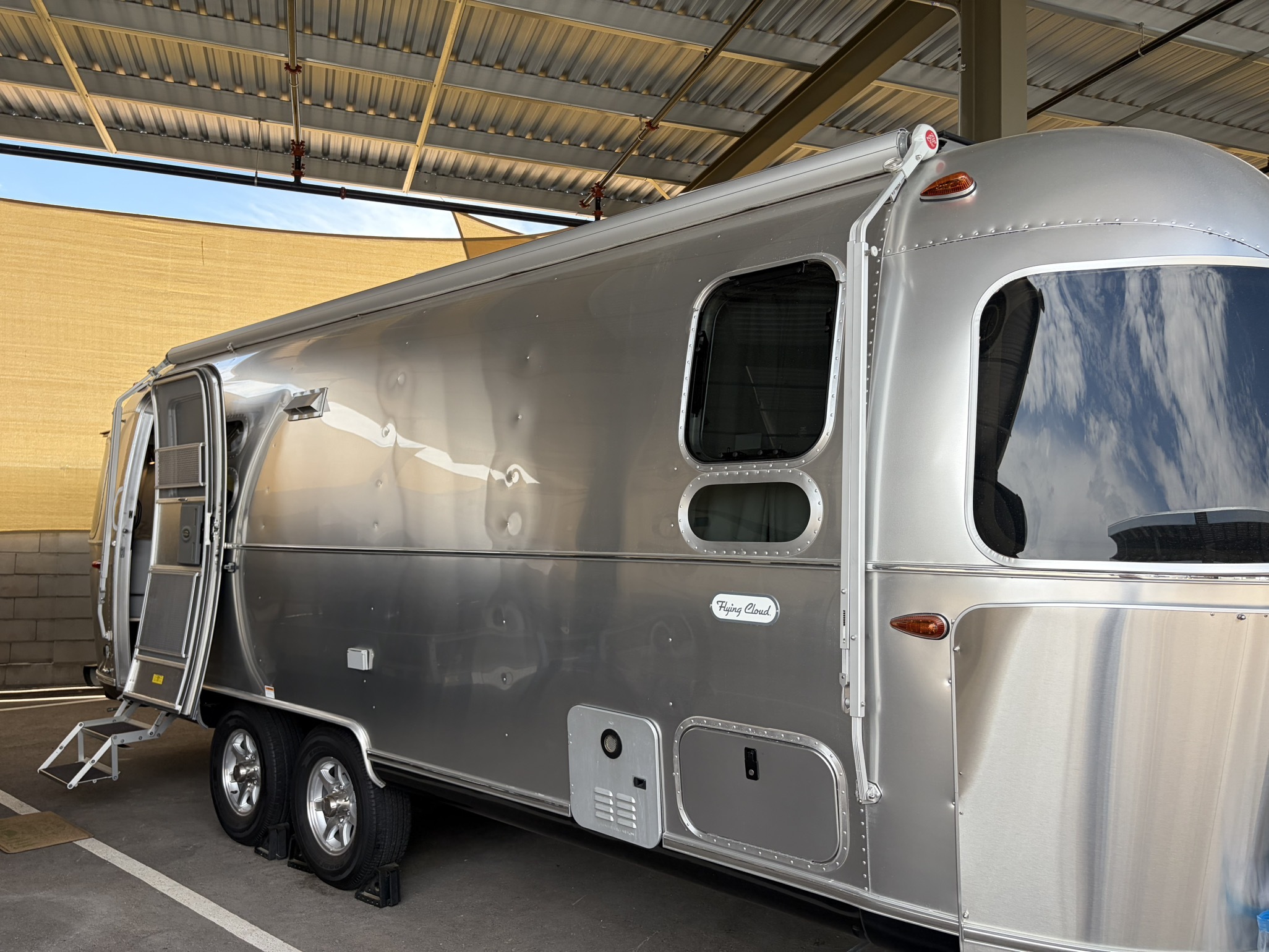 2023 Airstream FLYING CLOUD 25FB TWIN RV