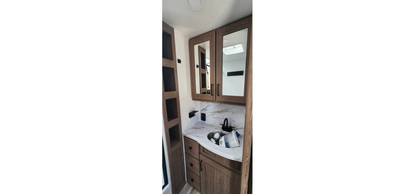 A photo of this 2024 Alliance Rv DELTA 292RL