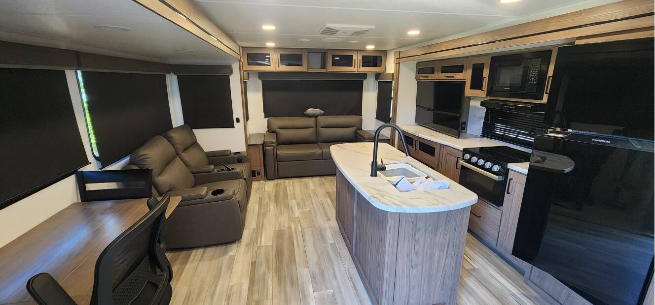A photo of this 2024 Alliance Rv DELTA 292RL