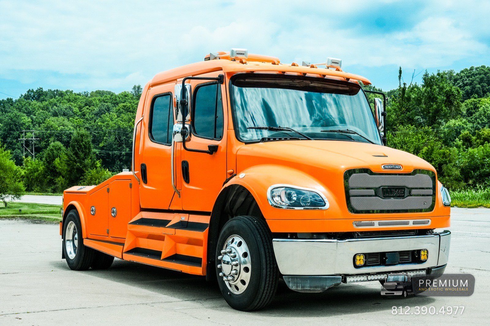 2023 FREIGHTLINER BUSINESS CLASS M2 106 in Bloomington, IN