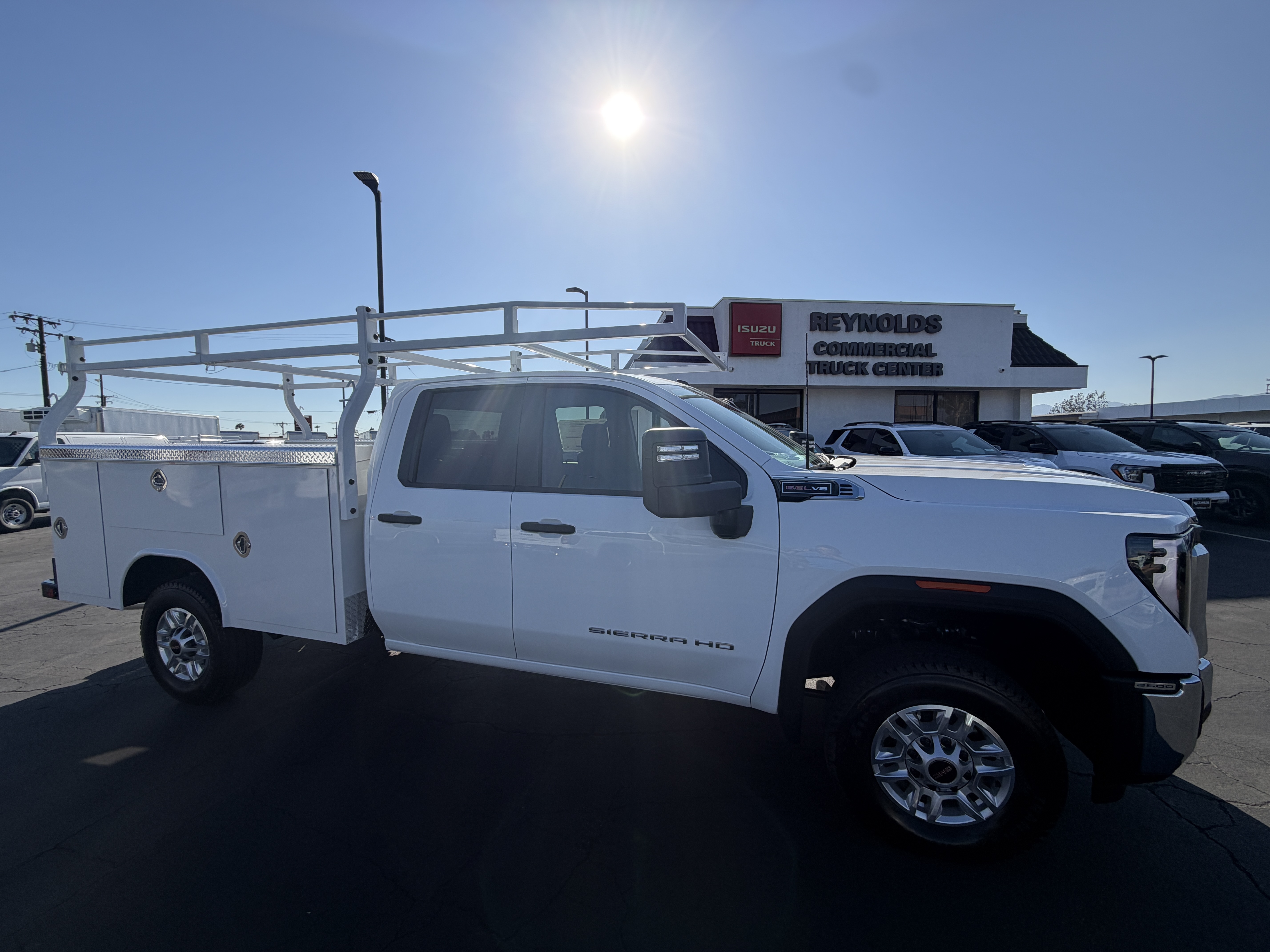 2026 GMC SIERRA 2500 DBL CAB GAS 4WD 8' in West Covina, CA
