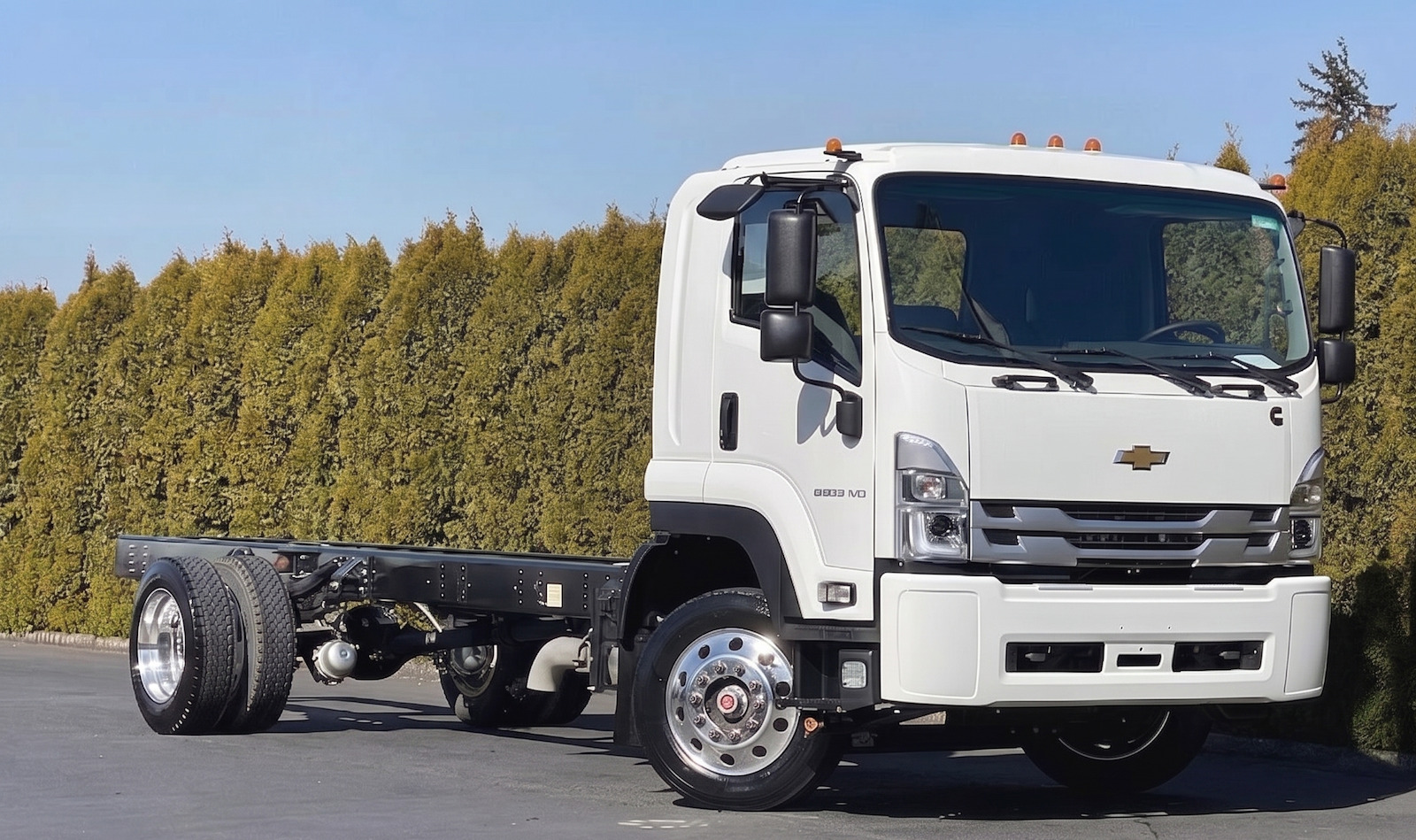 2025 CHEVROLET LCF 6500XD in Riverside, NJ