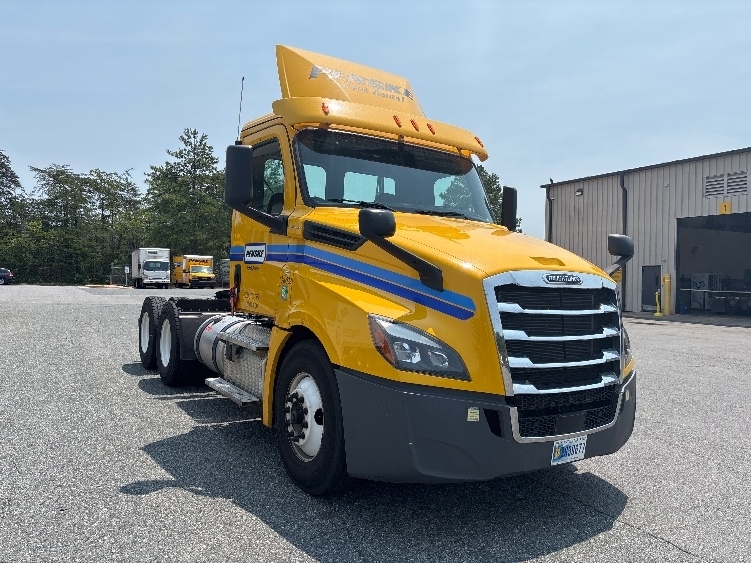 2020 FREIGHTLINER CASCADIA 126 in Fredericksburg, VA
