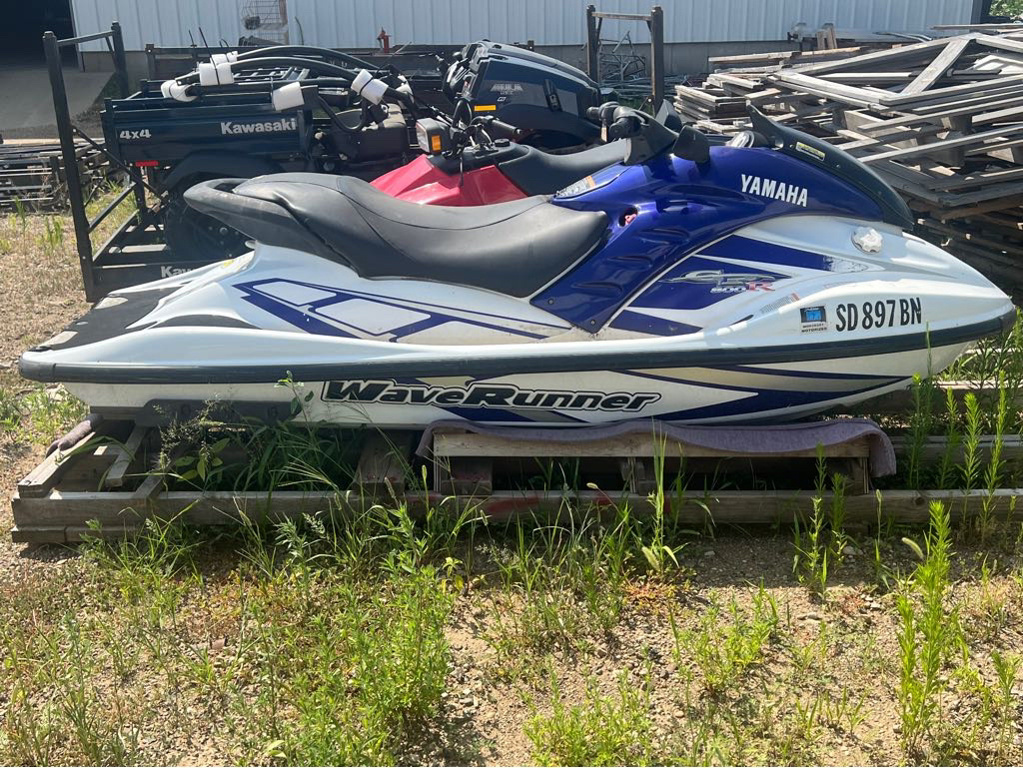 2001 Yamaha GP 800R Mechanics Special 800 in Madison, SD