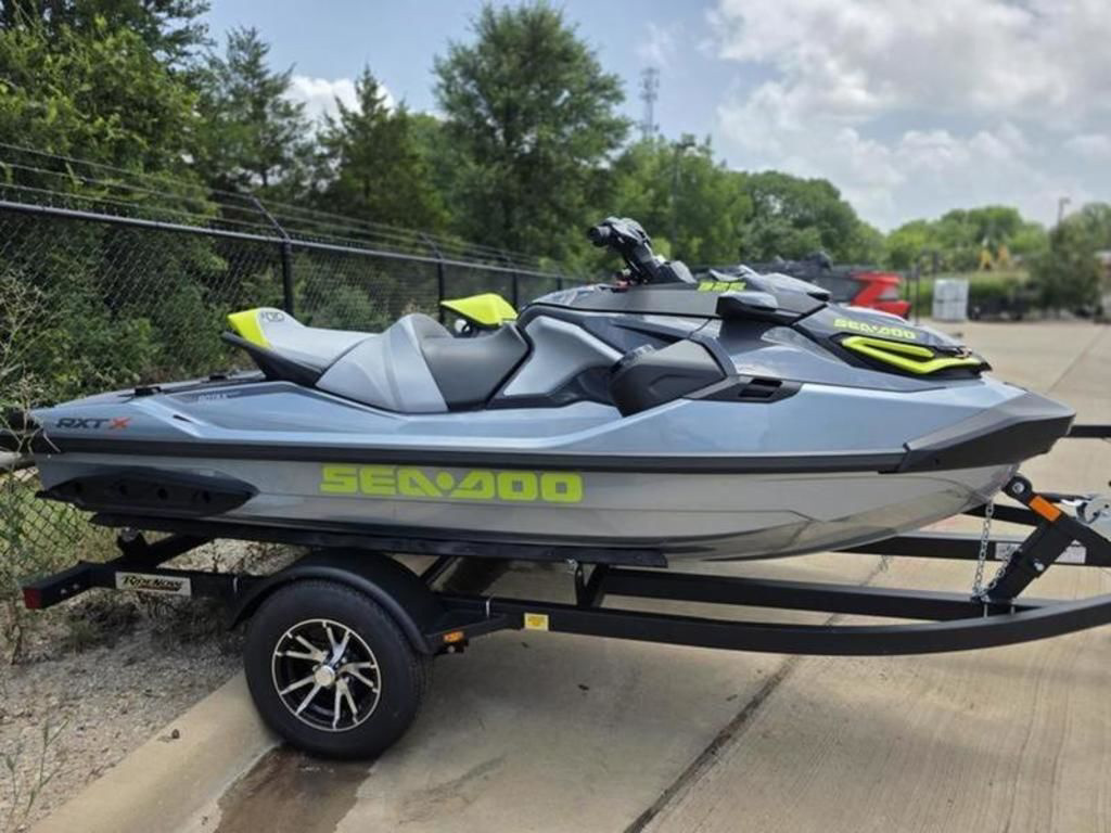 2026 Sea-Doo RXT-X 325 Ice Metal Manta Green X 325 in Austin, TX