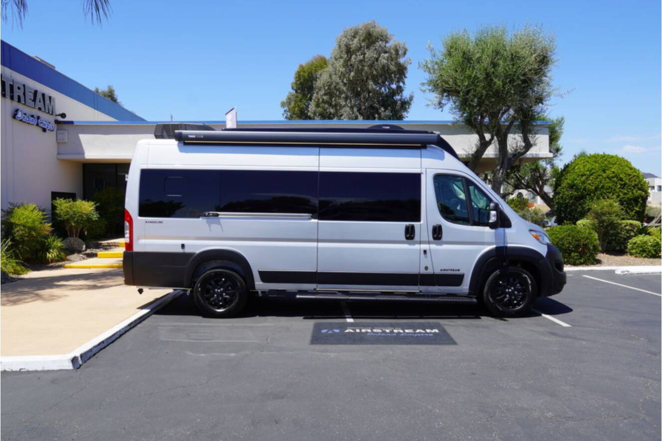 A photo of this 2026 Airstream Rangeline Pop Top