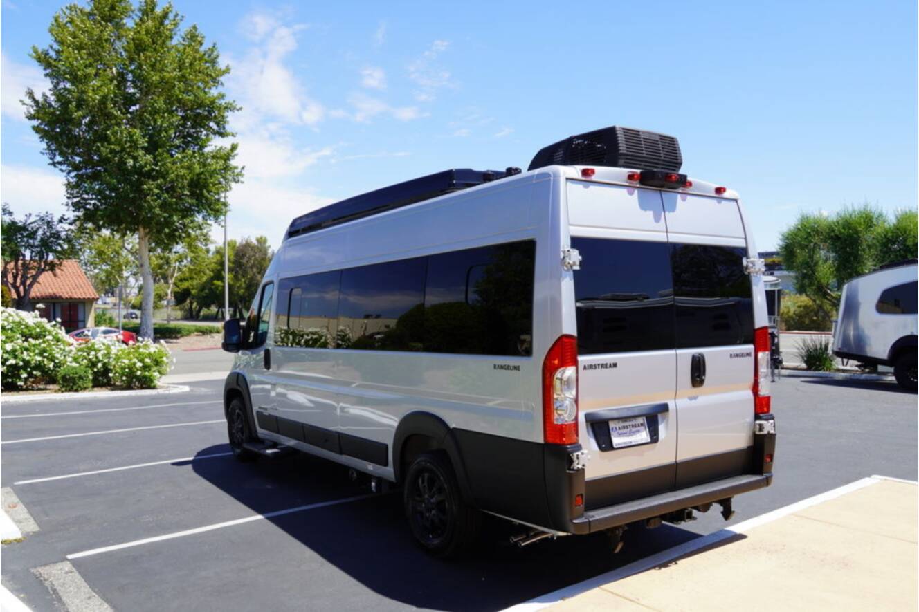 A photo of this 2026 Airstream Rangeline Pop Top