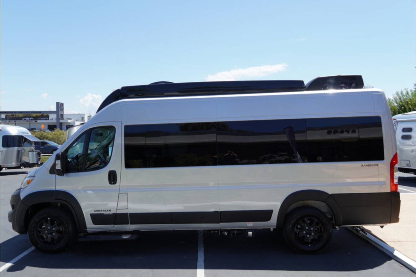A photo of this 2026 Airstream Rangeline Pop Top