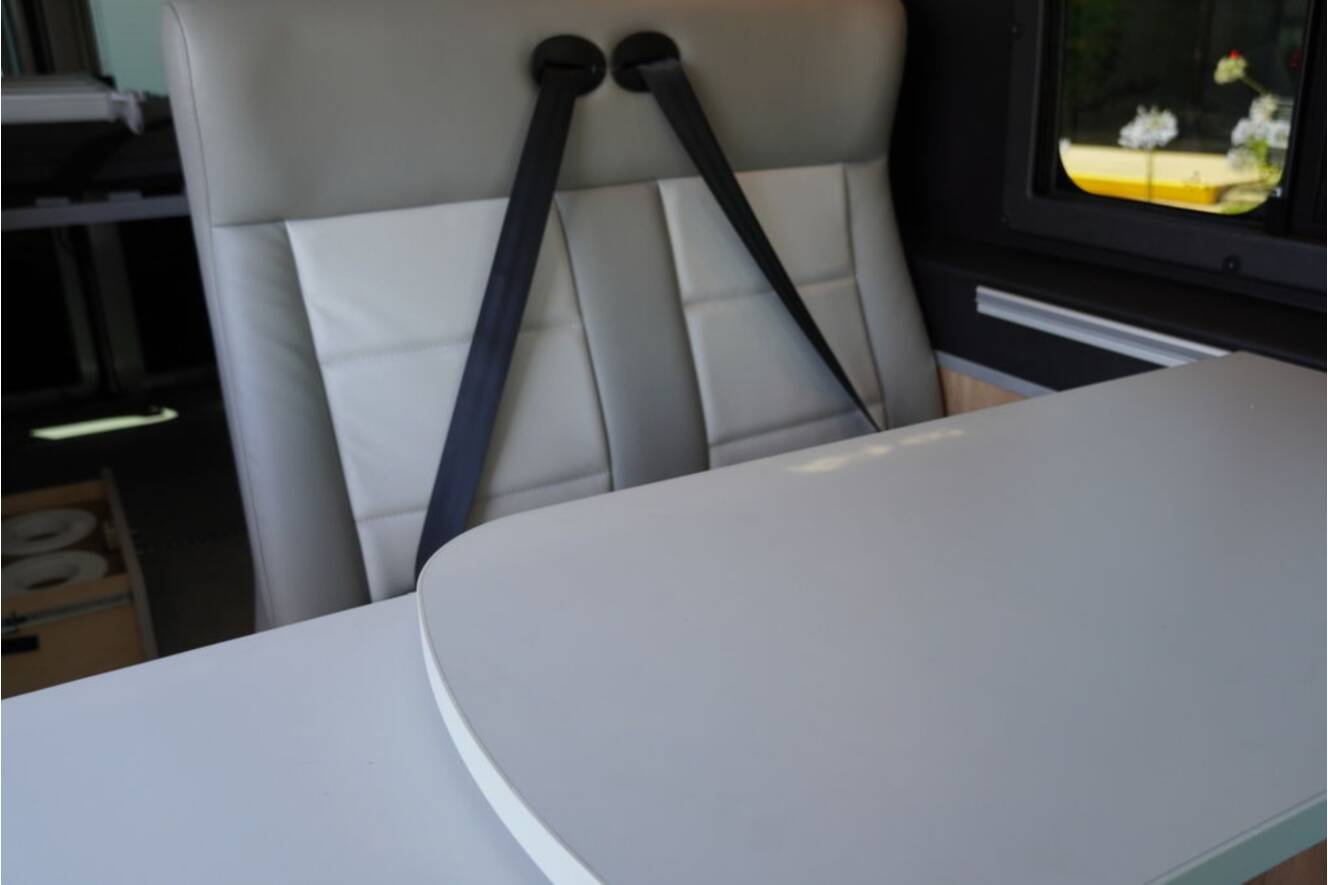 A photo of this 2026 Airstream Rangeline Pop Top