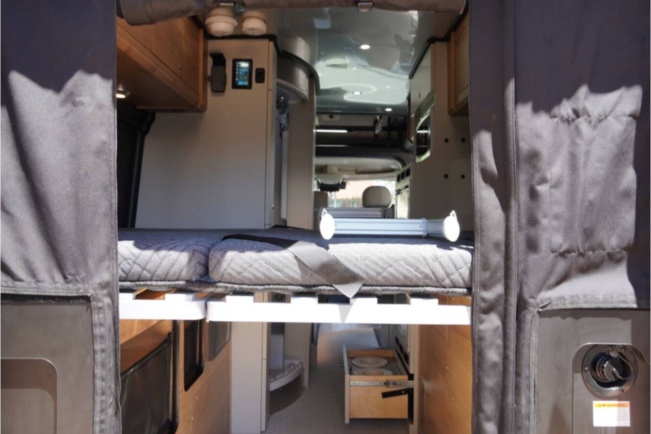 A photo of this 2026 Airstream Rangeline Pop Top