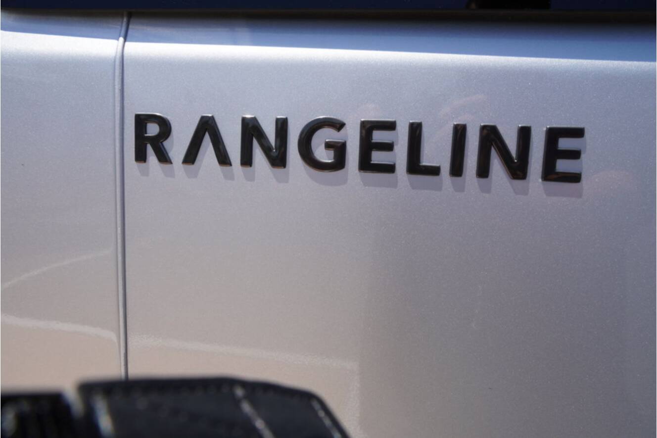 A photo of this 2026 Airstream Rangeline Pop Top