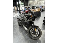 The Vague, Hotly Debated Legality of e-Bikes image