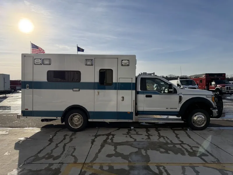 2017 FORD 4X4 F450 PL CUSTOM