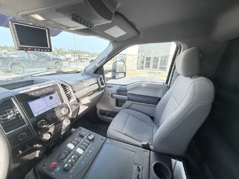 2017 FORD 4X4 F450 PL CUSTOM