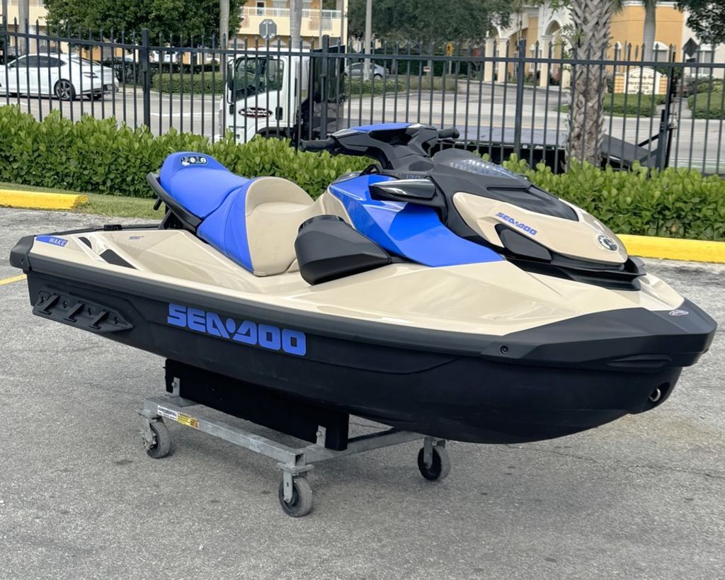 2026 Sea-Doo Wake 170 BRP Premium Audio, iDF, iBR in hollywood FL