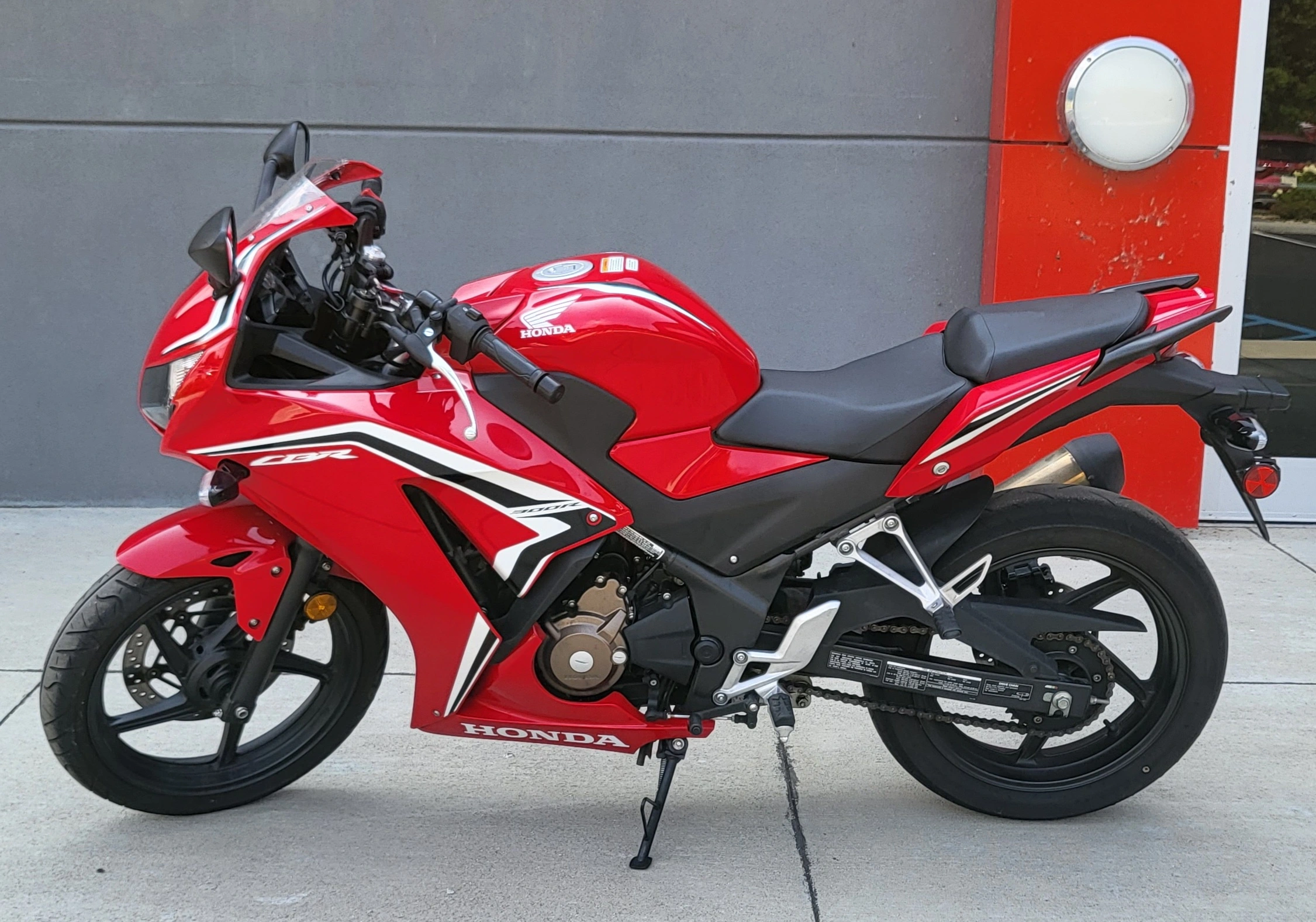 2021 Honda CBR300R