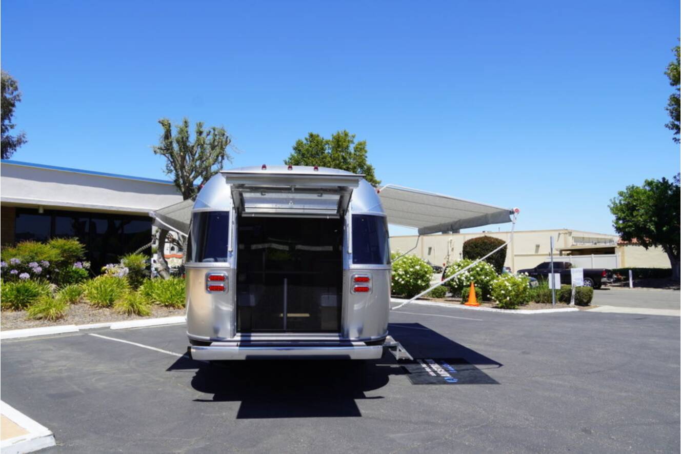 A photo of this 2026 Airstream Trade Wind 25FBQ Hatch