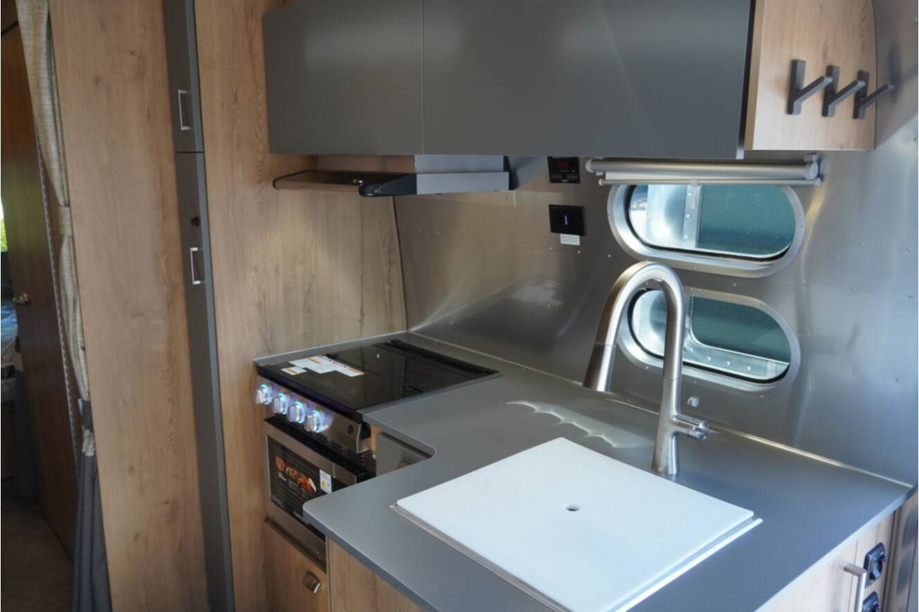 A photo of this 2026 Airstream Trade Wind 25FBQ Hatch