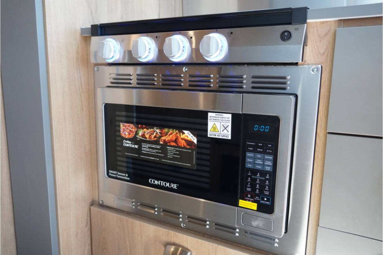 A photo of this 2026 Airstream Trade Wind 25FBQ Hatch
