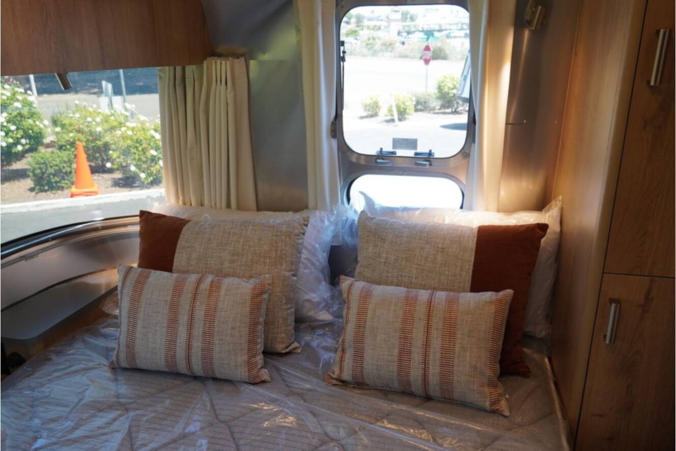 A photo of this 2026 Airstream Trade Wind 25FBQ Hatch