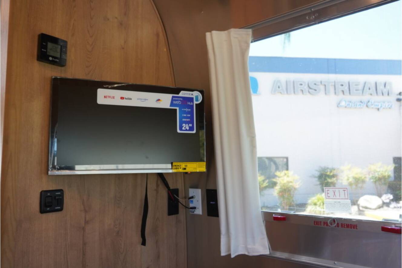 A photo of this 2026 Airstream Trade Wind 25FBQ Hatch
