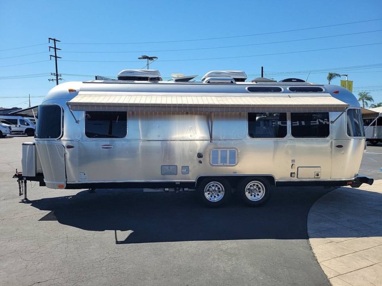 A photo of this 2019 Airstream International Serenity 25FB Queen