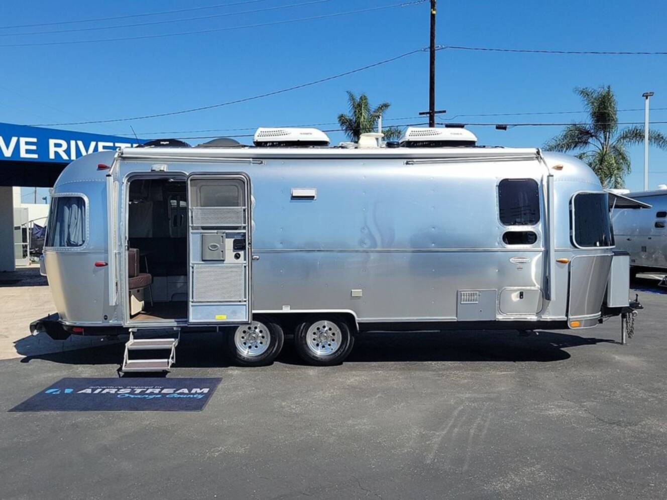 A photo of this 2019 Airstream International Serenity 25FB Queen