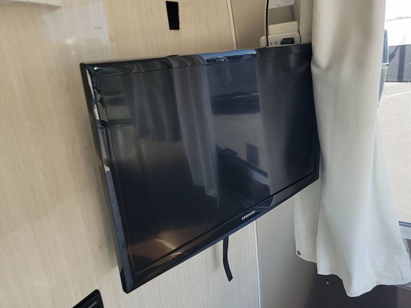 A photo of this 2019 Airstream International Serenity 25FB Queen
