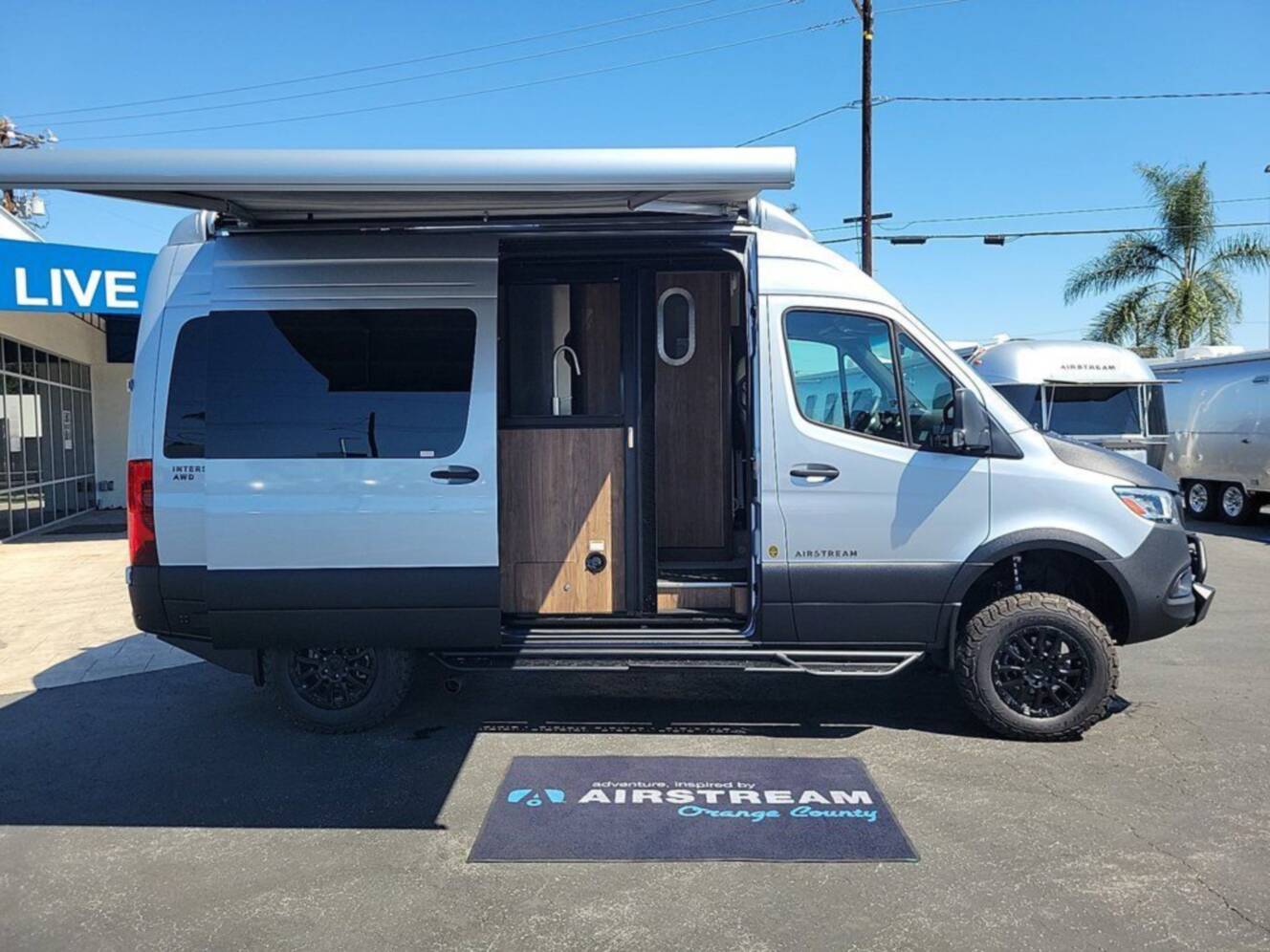 A photo of this 2026 Airstream Interstate 19GTX