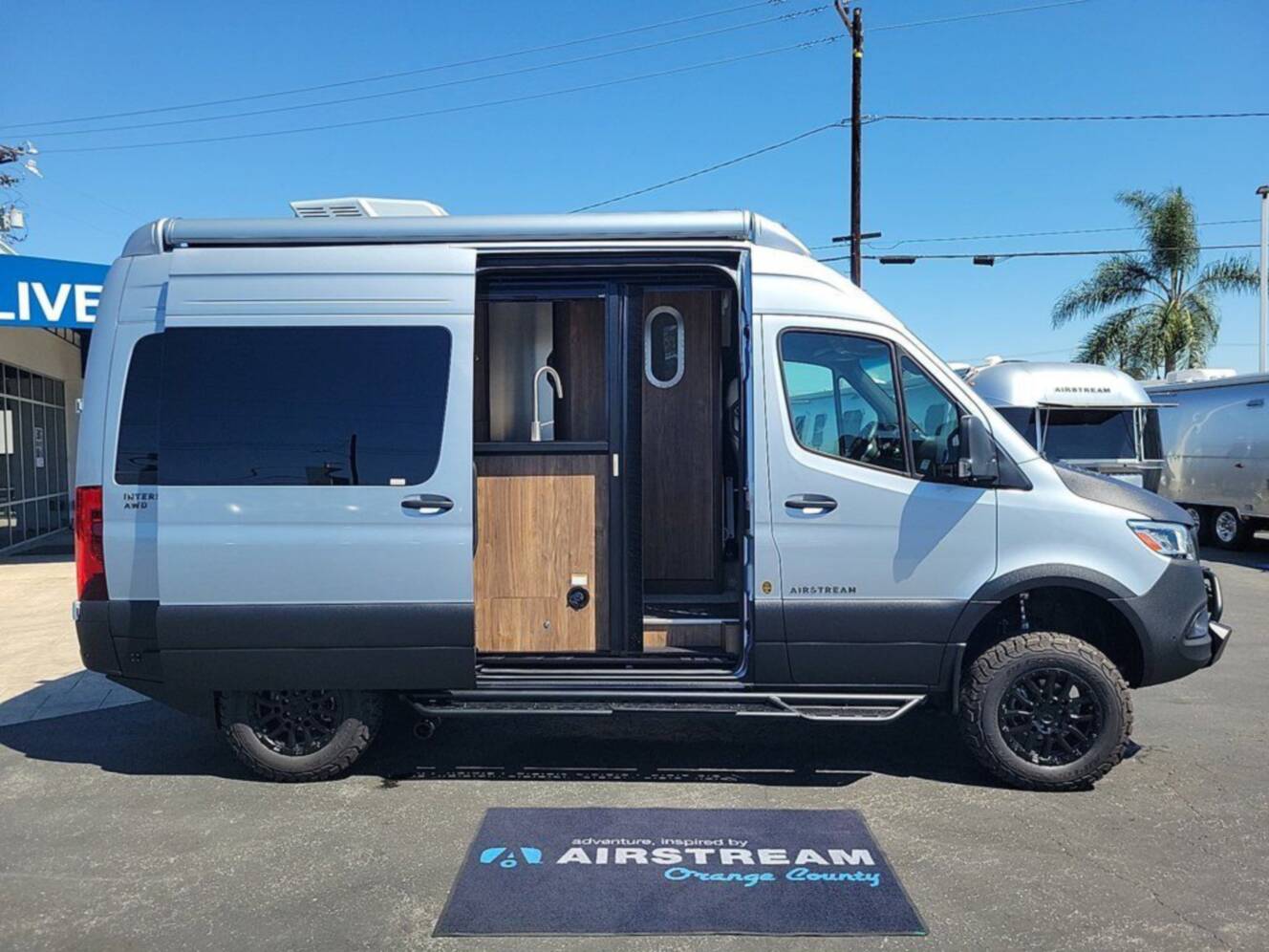 A photo of this 2026 Airstream Interstate 19GTX