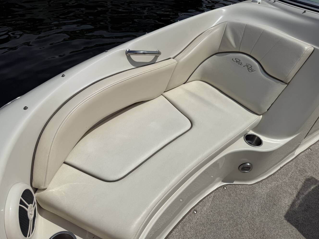 A photo of this 2008 Sea Ray 200 Sundeck®