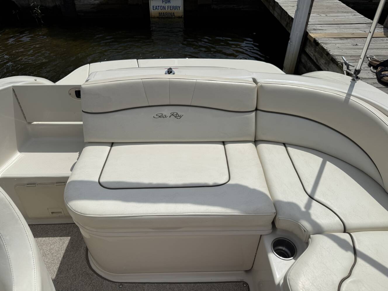 A photo of this 2008 Sea Ray 200 Sundeck®